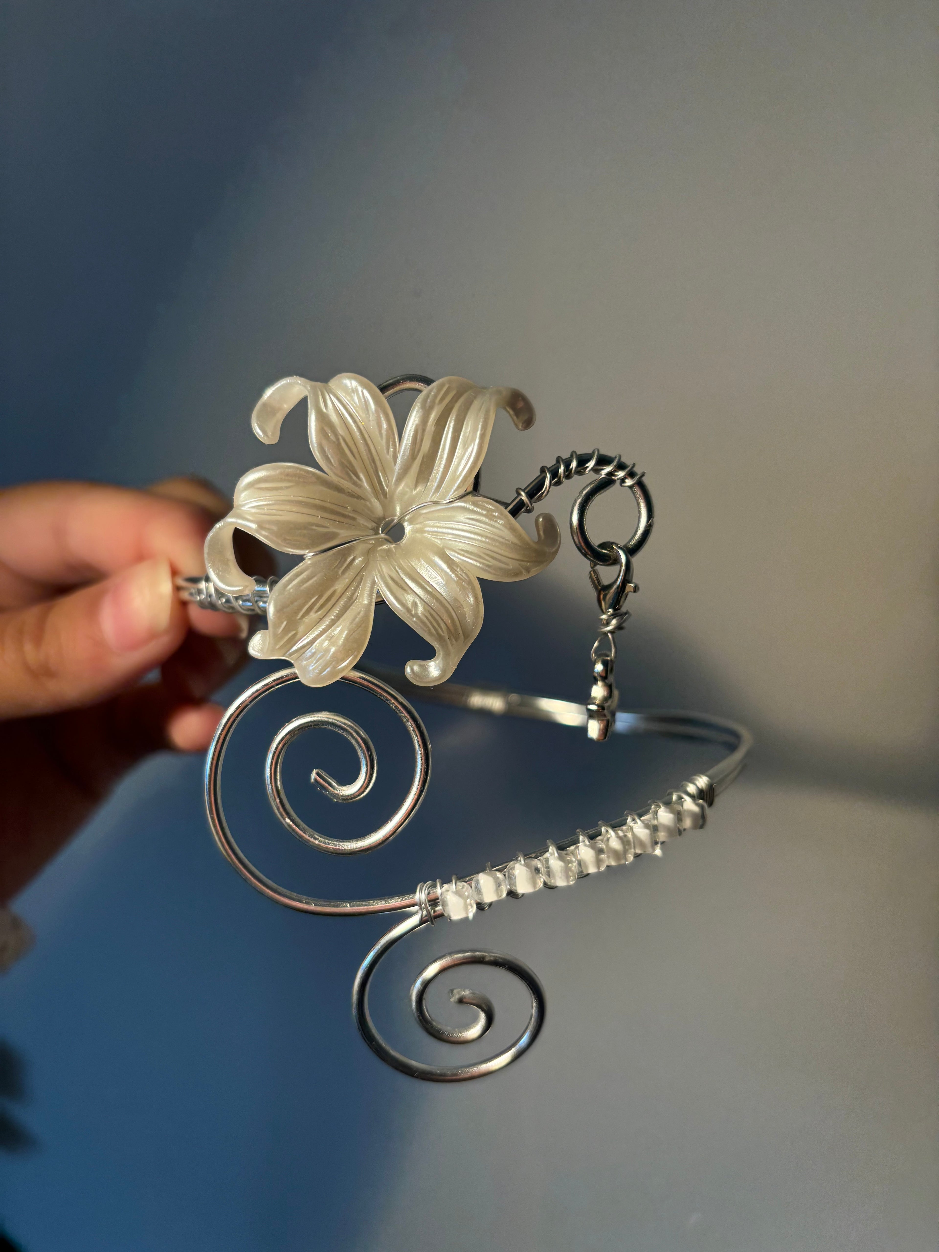 The VIRAL trendy armcuff silver or gold