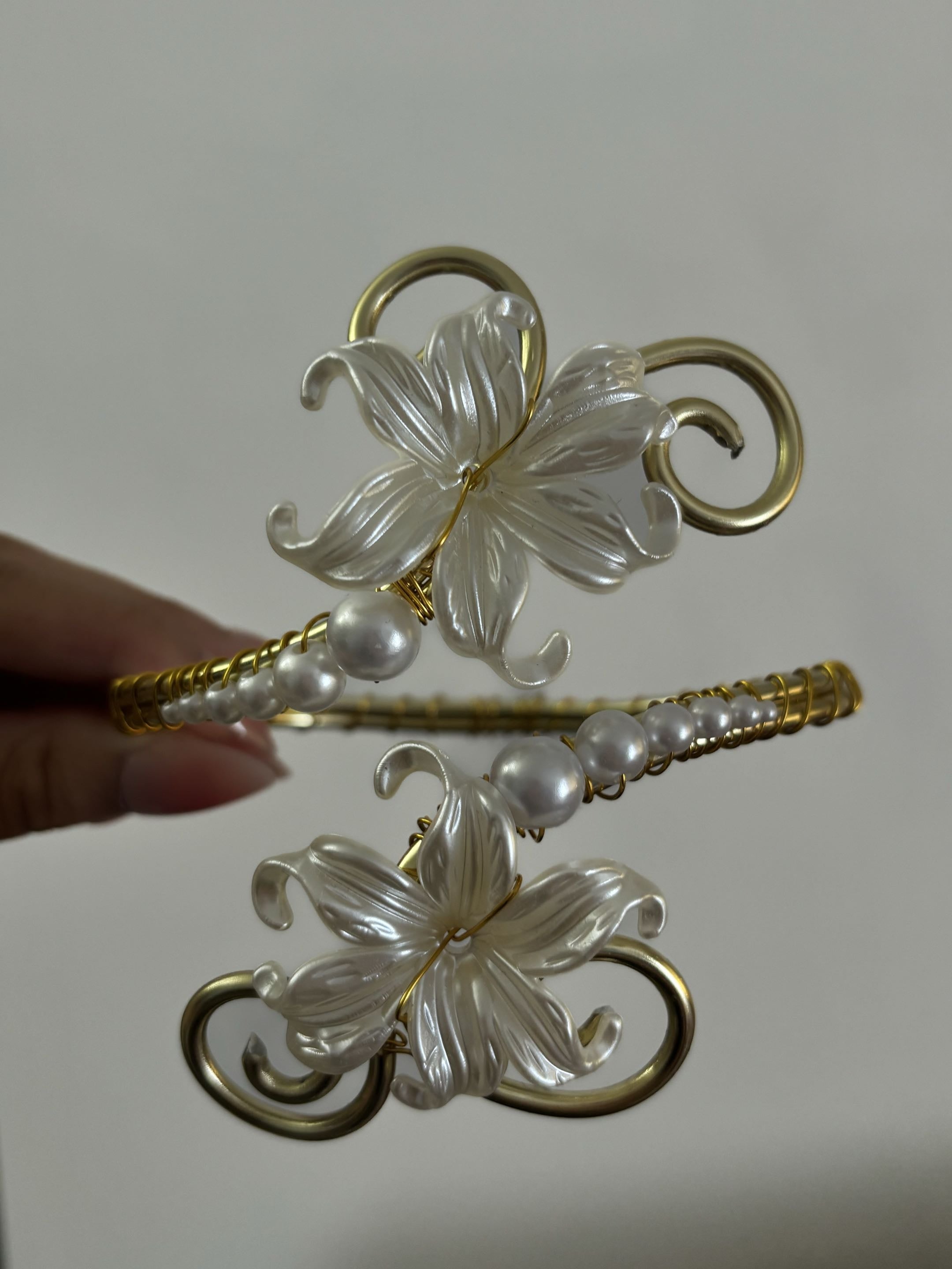 Gold x White Pearl Classy Selfmade Armcuff